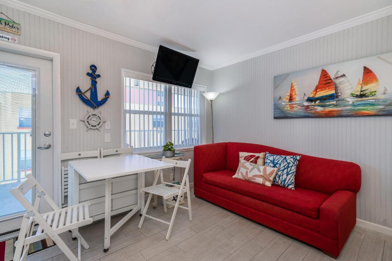 Sea Rocket 18 Apartment Сейнт Пийт Бийч Екстериор снимка